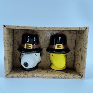 Peanuts Rae Dunn Snoopy & Woodstock Salt/Pepper Shakers Thanksgiving Pilgrim Hat